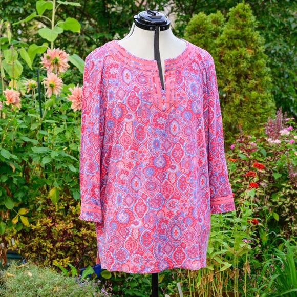 Talbots Tops - Talbots embroid'd v-neck pink/lav geom-print Lng-sl tunic